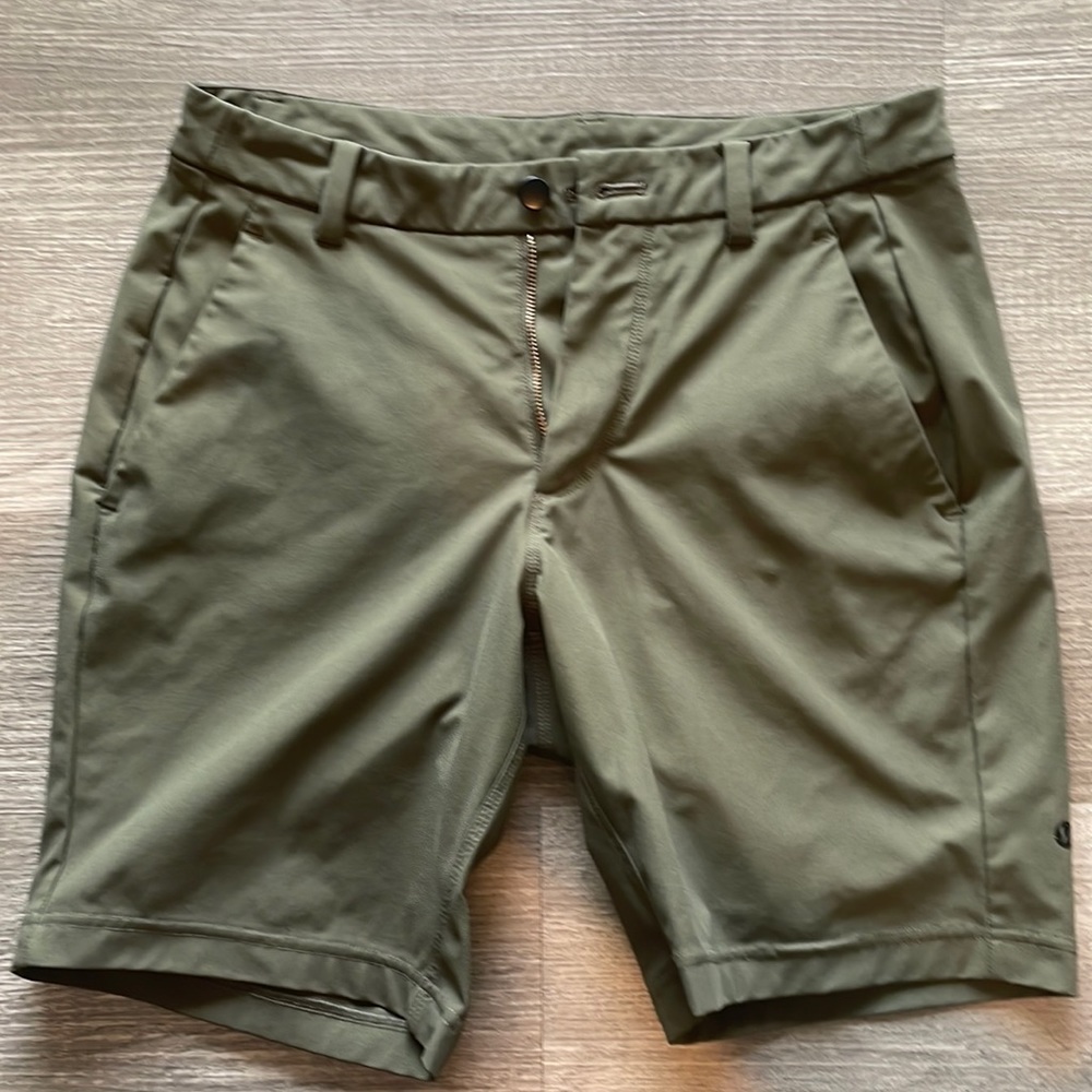 Commission Classic-Fit Short 7"
Warpstreme